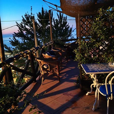 Mediterranea E Casa Del Capricorno Charming Houses Massa Lubrense Ngoại thất bức ảnh